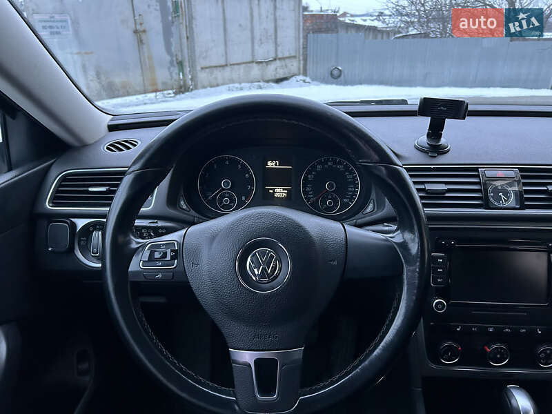 Седан Volkswagen Passat 2015 в Тернополі