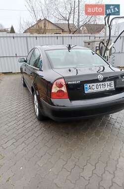 Седан Volkswagen Passat 2001 в Луцьку