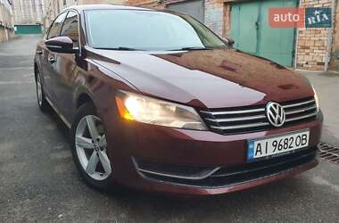 Седан Volkswagen Passat 2012 в Киеве