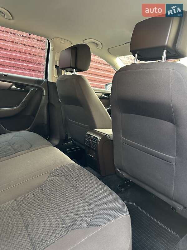 Універсал Volkswagen Passat 2012 в Чорткові