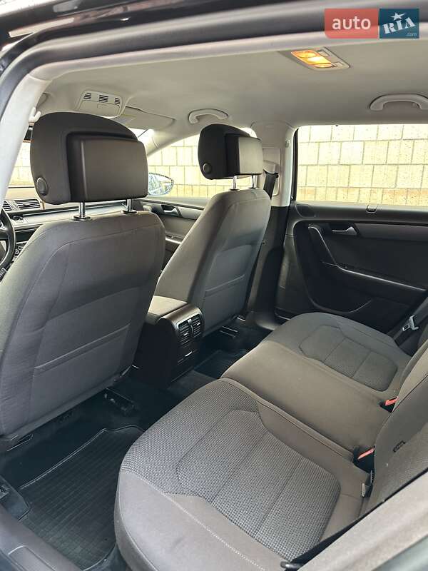 Універсал Volkswagen Passat 2012 в Чорткові