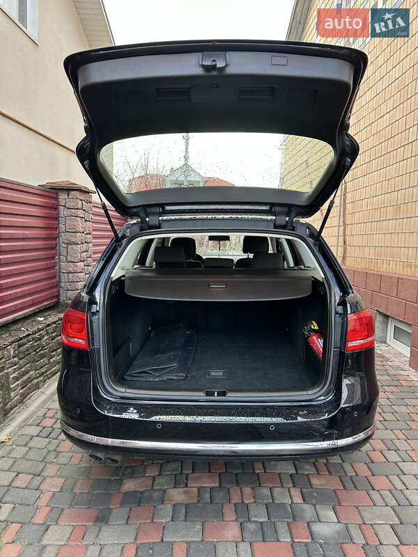 Універсал Volkswagen Passat 2012 в Чорткові