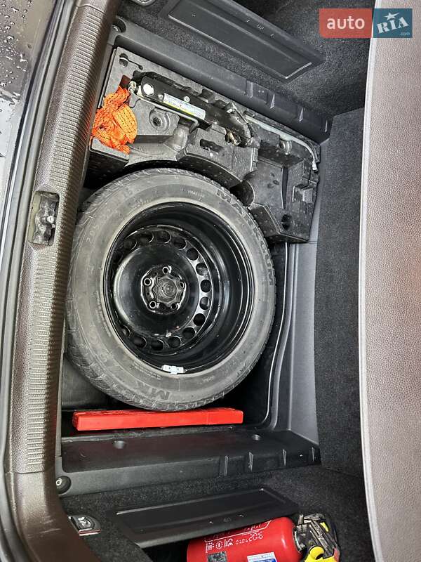 Універсал Volkswagen Passat 2012 в Чорткові