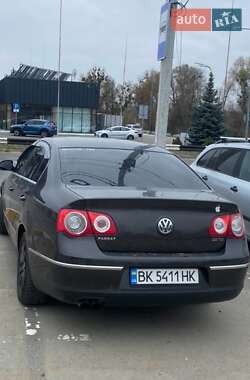 Седан Volkswagen Passat 2008 в Рокитном