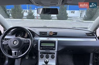 Седан Volkswagen Passat 2009 в Богуславе