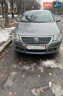 Седан Volkswagen Passat 2006 в Киеве