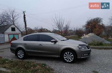 Седан Volkswagen Passat 2013 в Дніпрі