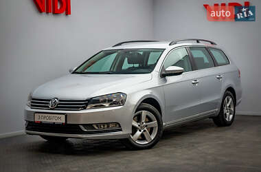 Универсал Volkswagen Passat 2012 в Киеве