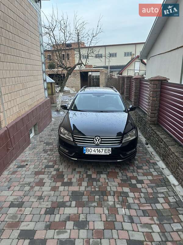 Універсал Volkswagen Passat 2012 в Чорткові