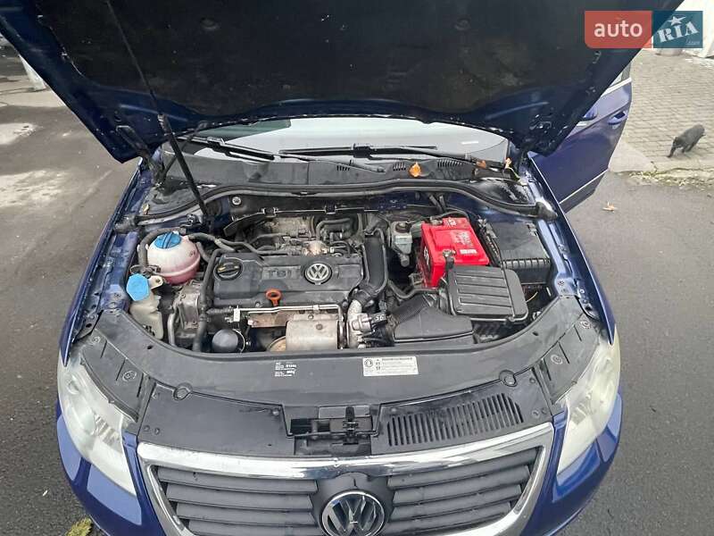 Універсал Volkswagen Passat 2008 в Звягелі