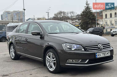 Седан Volkswagen Passat 2013 в Харькове