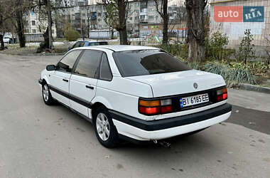 Седан Volkswagen Passat 1991 в Киеве