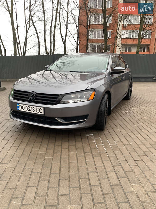 Седан Volkswagen Passat 2014 в Тернополі