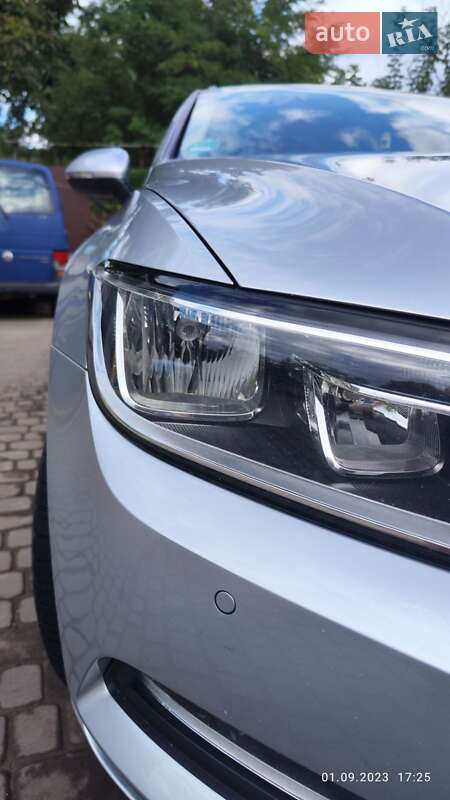 Універсал Volkswagen Passat 2018 в Чернівцях