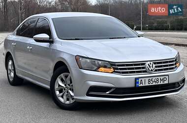 Седан Volkswagen Passat 2015 в Дніпрі