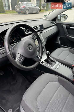 Универсал Volkswagen Passat 2013 в Черновцах