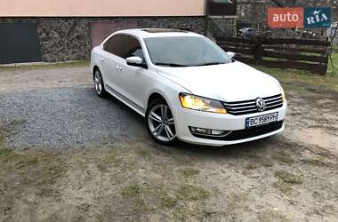 Седан Volkswagen Passat 2012 в Львове