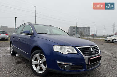 Седан Volkswagen Passat 2009 в Киеве