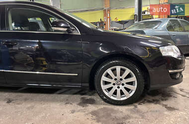 Седан Volkswagen Passat 2008 в Києві