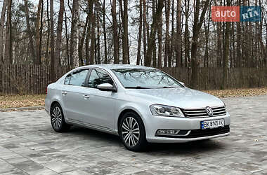 Седан Volkswagen Passat 2012 в Луцьку