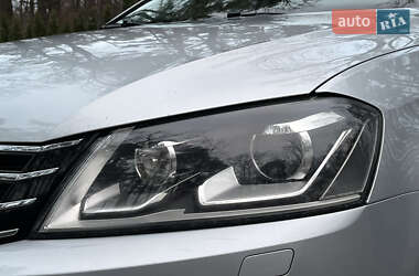 Седан Volkswagen Passat 2012 в Луцьку