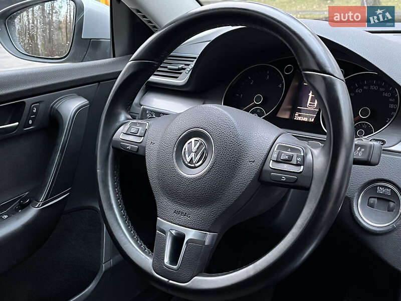 Седан Volkswagen Passat 2012 в Луцке фото 25 Седан Volkswagen Passat 2012 в Луцке
