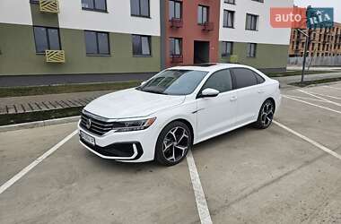 Седан Volkswagen Passat 2021 в Рівному