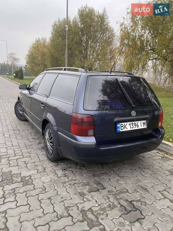 Універсал Volkswagen Passat 1999 в Рівному