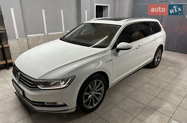 Универсал Volkswagen Passat 2015 в Запорожье