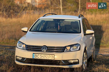 Універсал Volkswagen Passat 2012 в Львові