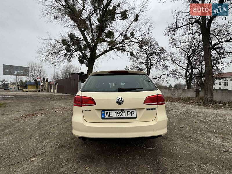 Універсал Volkswagen Passat 2011 в Дніпрі