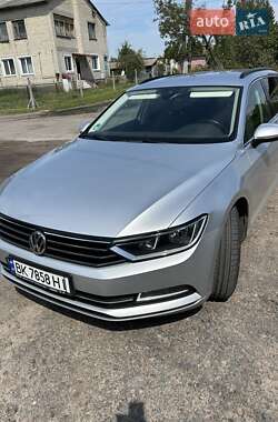 Универсал Volkswagen Passat 2018 в Ровно