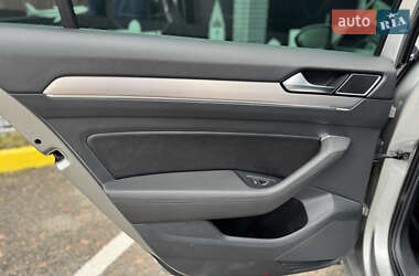 Седан Volkswagen Passat 2014 в 