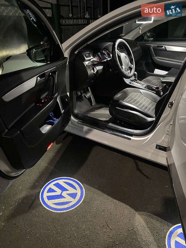 Седан Volkswagen Passat 2013 в Ізмаїлі