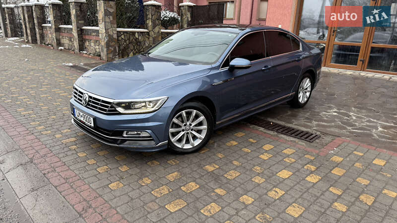 Седан Volkswagen Passat 2015 в Сваляве