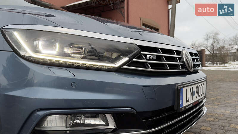 Седан Volkswagen Passat 2015 в Сваляве