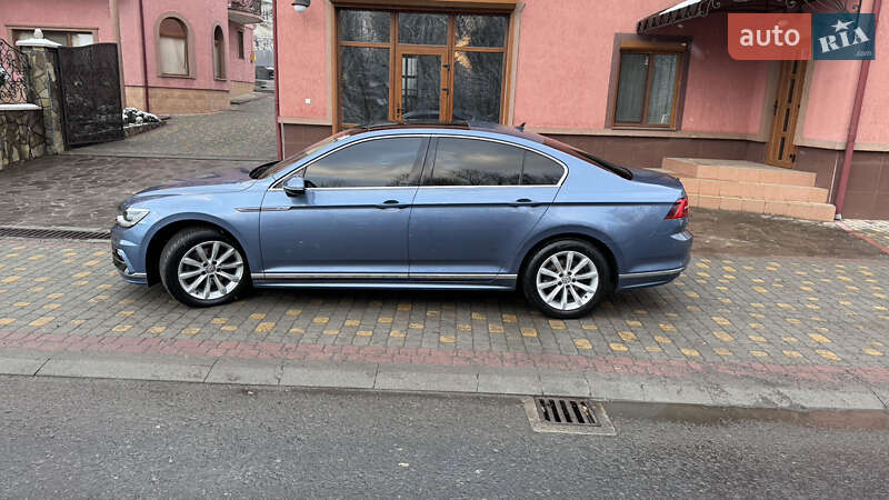 Седан Volkswagen Passat 2015 в Сваляве
