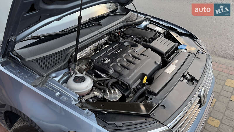 Седан Volkswagen Passat 2015 в Сваляве