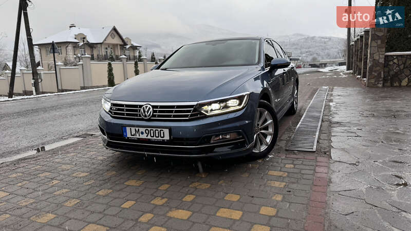 Седан Volkswagen Passat 2015 в Сваляве