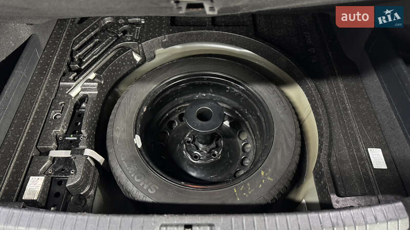 Седан Volkswagen Passat 2015 в Сваляве