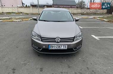 Седан Volkswagen Passat 2011 в 