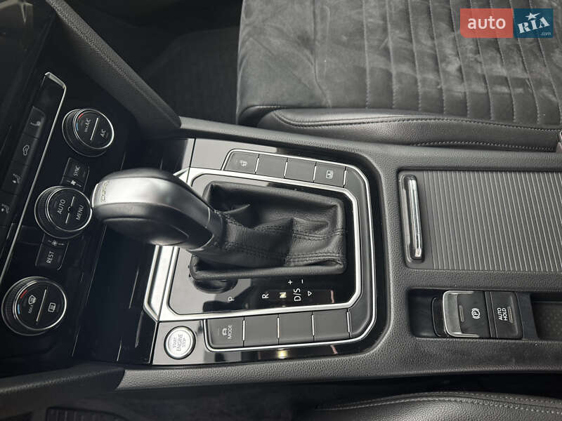 Седан Volkswagen Passat 2017 в Львове фото 16 Седан Volkswagen Passat 2017 в Львове