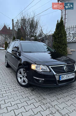 Універсал Volkswagen Passat 2008 в Чернівцях