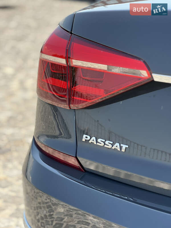 Седан Volkswagen Passat 2016 в Дніпрі