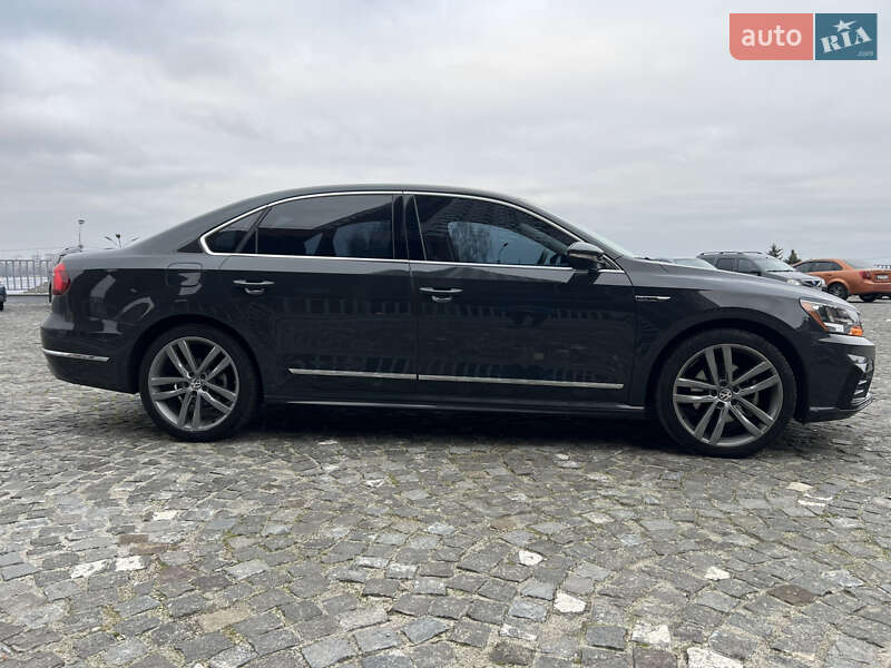 Седан Volkswagen Passat 2016 в Дніпрі