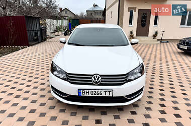 Седан Volkswagen Passat 2012 в Одессе