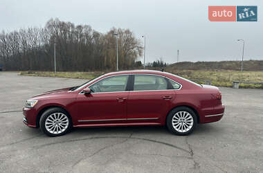 Седан Volkswagen Passat 2017 в Львове