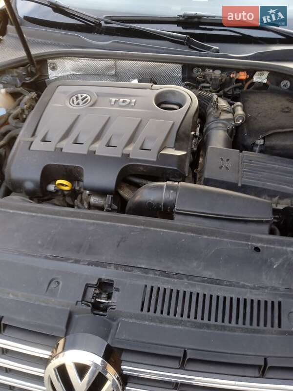 Седан Volkswagen Passat 2014 в Стрые