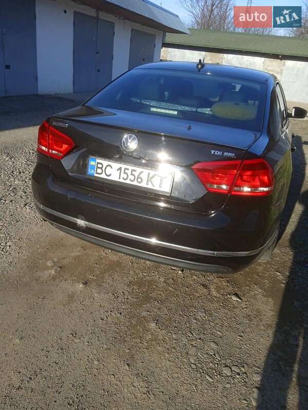 Седан Volkswagen Passat 2014 в Стрые