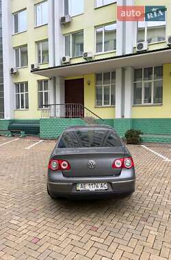 Седан Volkswagen Passat 2008 в Дніпрі